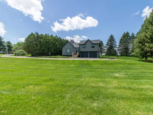 287 Lakeview Drive, Derby, VT 05829