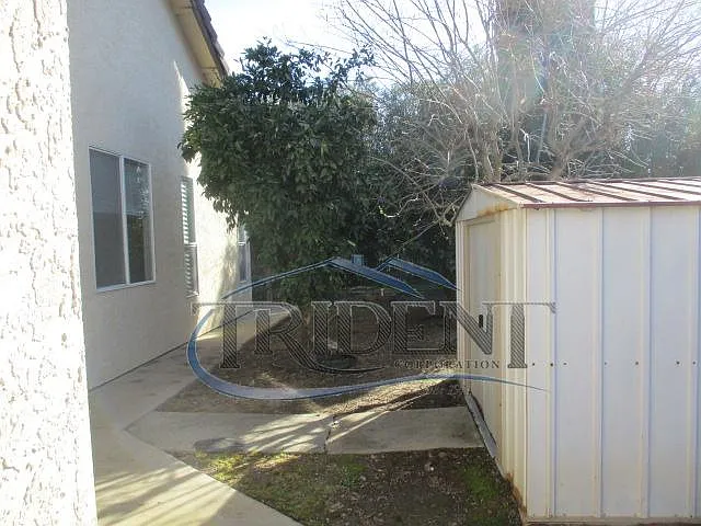 1902 Autumnwood Dr — Photo 25