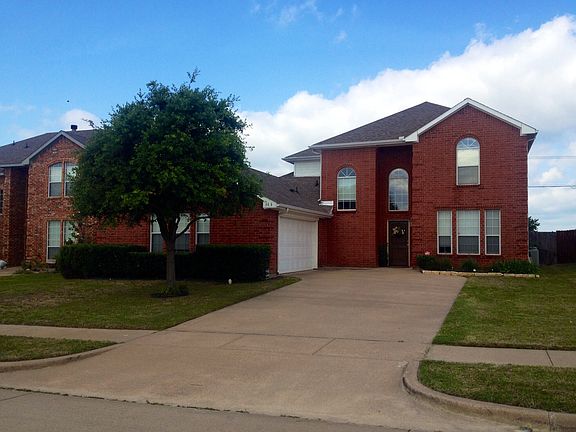 2nd image of 111 Oak Hollow Ln