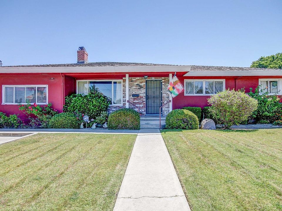 1st image of 925 El Toro Dr
