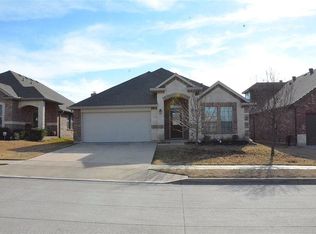 4000 Cloud Cover Rd, Roanoke, TX 76262