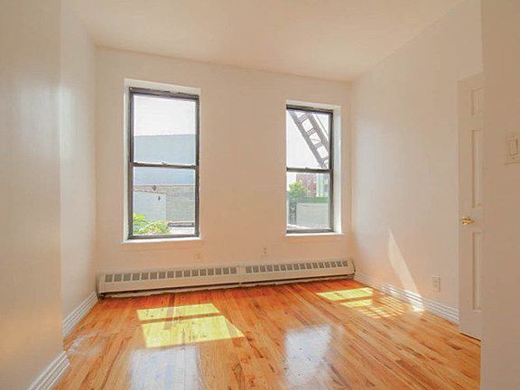 3rd image of 502 Franklin Ave #1