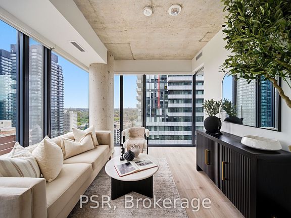 4th image of 161 Roehampton Ave #2005