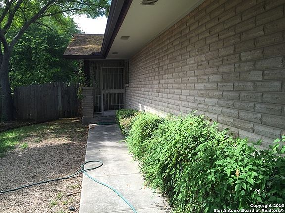 2nd image of 8515 Norwich Dr
