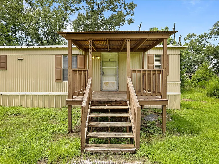 22091 Bowden Dr — Photo 3
