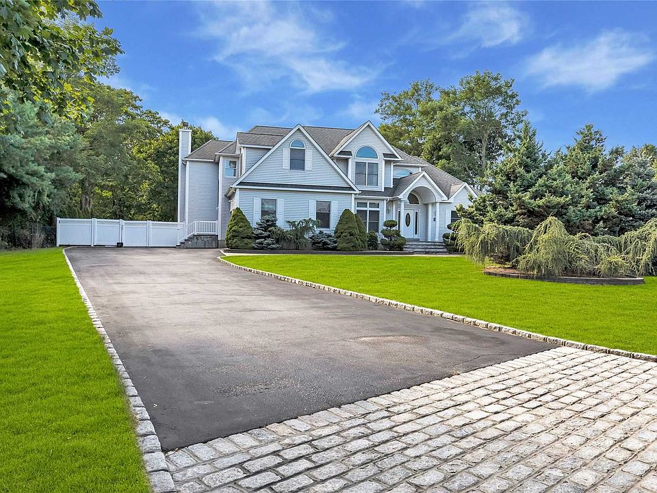 1st image of 25 Hampton Dr
