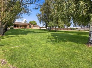 8607 Maple Dr, Pasco, WA 99301