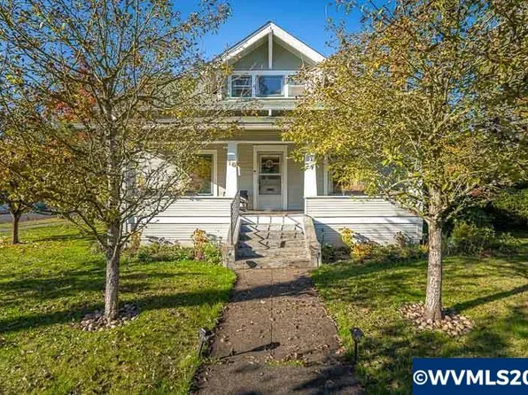 16 Log Cabin St, Independence, OR 97351