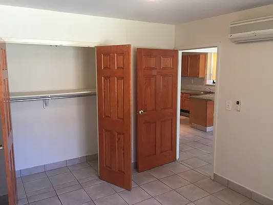 Rented by Metroline Realty | media 11