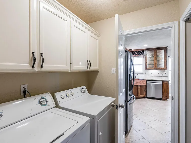 2604 Bluebonnet Valley Dr — Photo 13