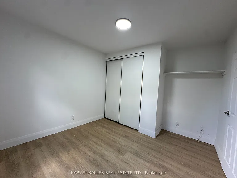 399 Dupont St #304 — Photo 7