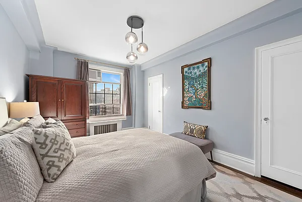 Sold by Compass | media 6