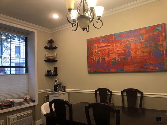 Rented by R New York | media 68