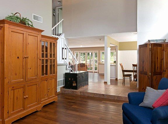10795 Lassen Ct-MLS_Size-005-17-Living R