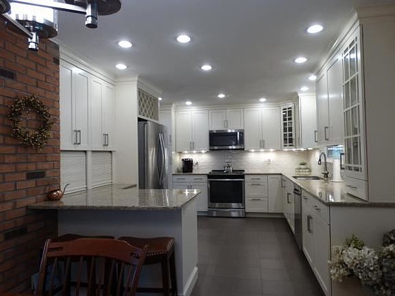 5th image of 307 Robin Ln