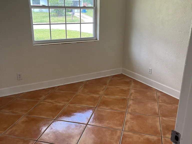 60 Circle Dr — Photo 7
