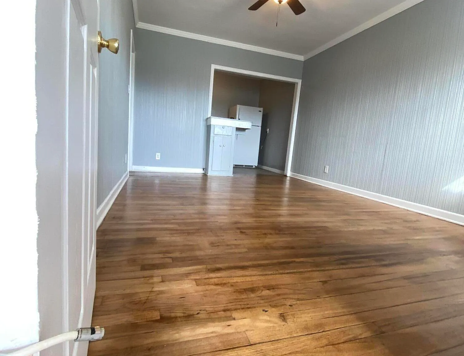2 bed, 1.0 bath, 1419 sqft, $1,700 — Photo 2
