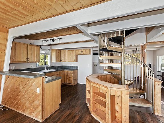 5th image of 25126 Crest Forest Dr