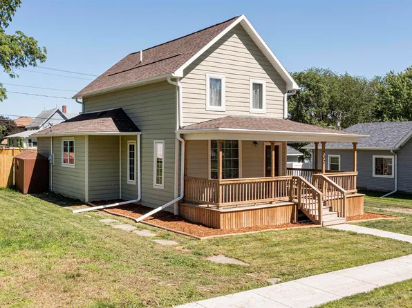 632 S 1st St, Seward, NE 68434