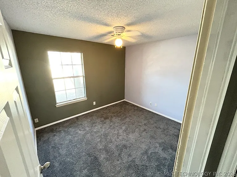 2229 W Quinton St — Photo 14