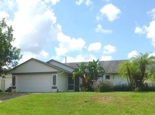 386 NE Greenbriar Ave, Pt Saint Lucie, FL 34953
