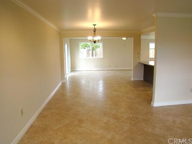 1st image of 565 Meadow Ln