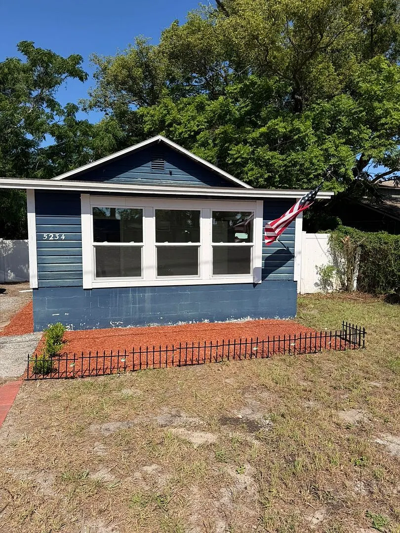2 bedroom 1 bathroom House in Orlando — Photo 1