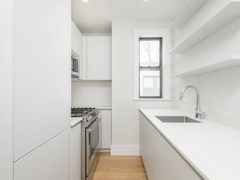 8 Elko St #12 — Photo 3