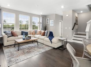 71 Gladstone Ct, Whippany, NJ 07981