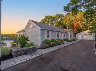 162 Main St, Osterville, MA 02655
