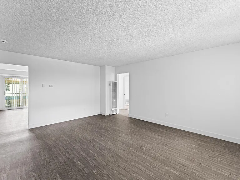 Coast Apartments — Photo 19