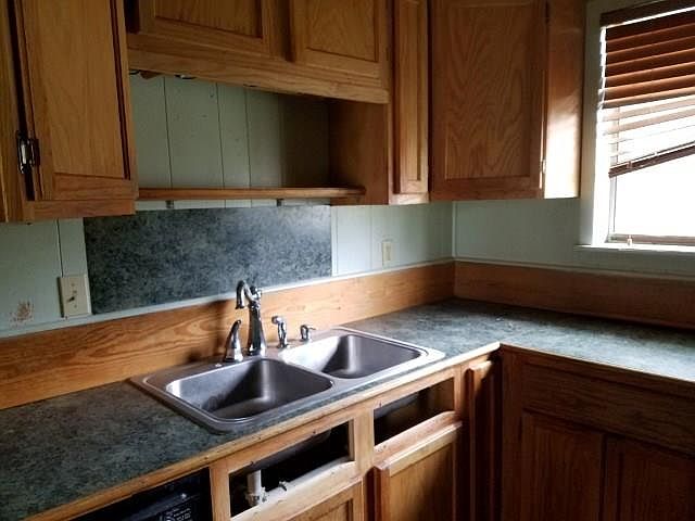 2nd image of 1212 Willow Glen River Rd
