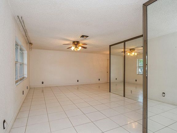 4th image of 2610 NW 44th Terrace