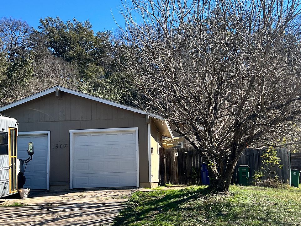 1st image of 1907B Westridge Dr #B