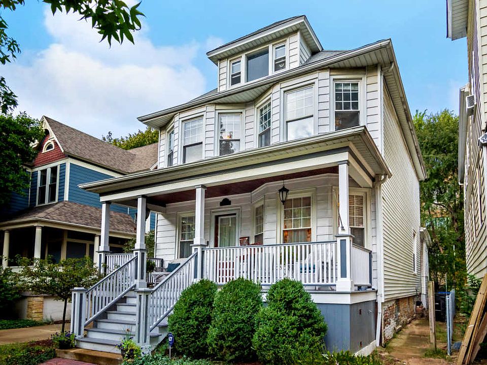 1st image of 2126 W Sunnyside Ave
