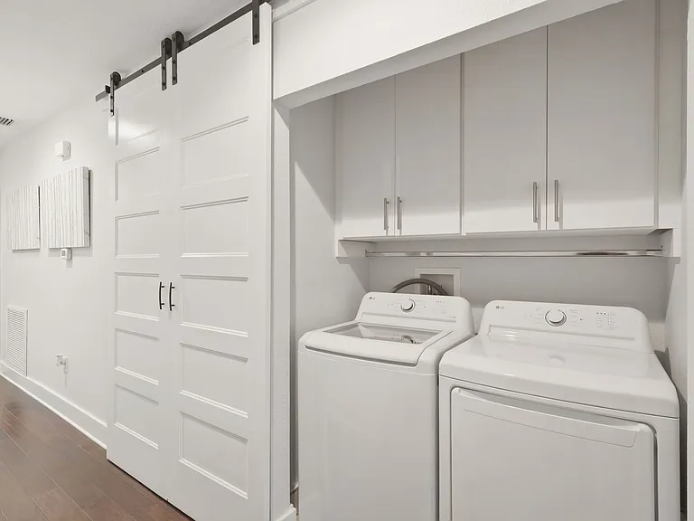 440 W Swoope Ave — Photo 17