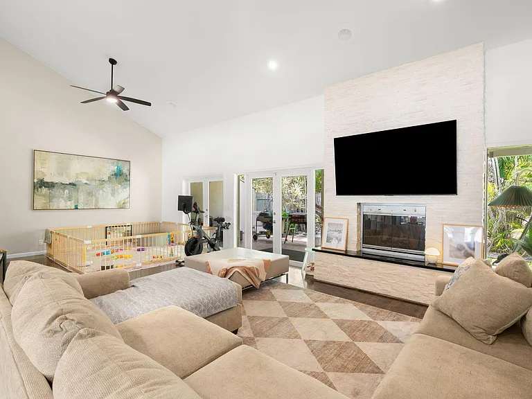 2956 Florida Blvd — Photo 15