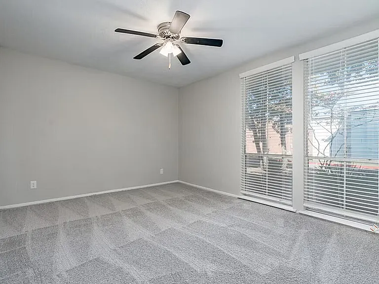 C2 - 2BD, 2BA - 1350SF - Guest Bedroom