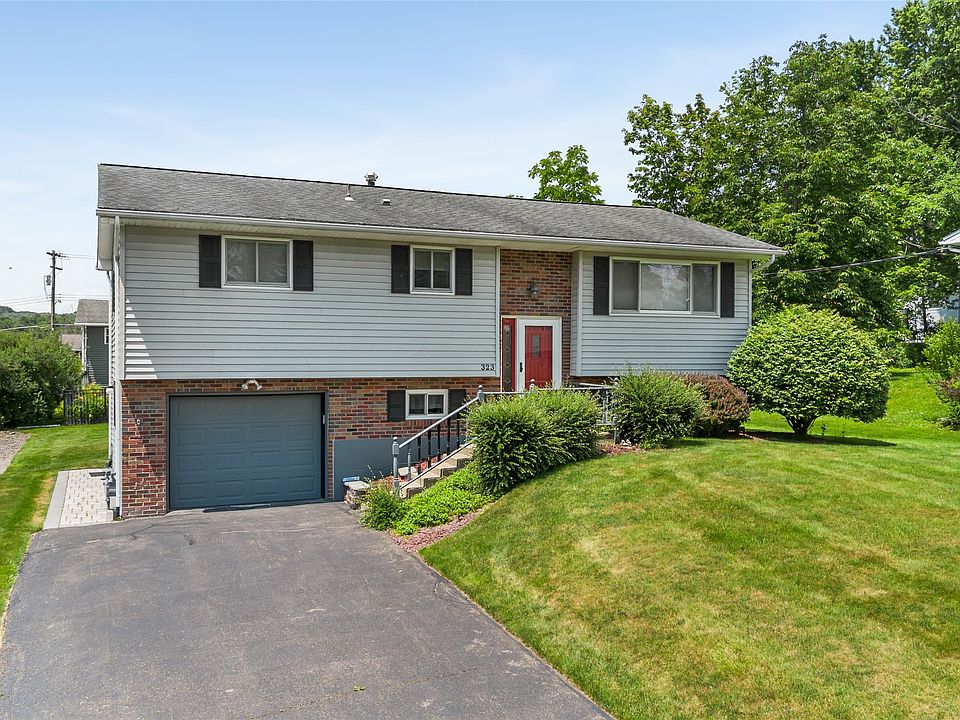 1st image of 323 Antoinette Dr