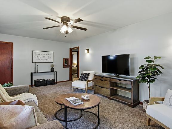 4th image of 638 Selma Street