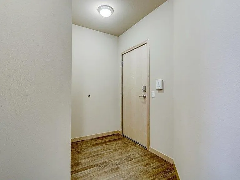 The Compass Apartments — Photo 20