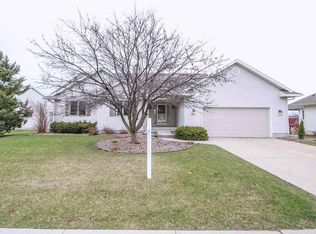3721 Country Grove Dr, Madison, WI 53719