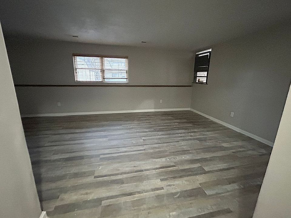 1st image of 24976 Linda Dr