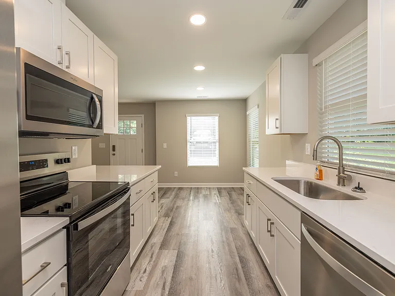 810 Long St — Photo 18