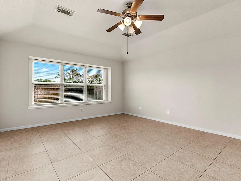 7710 Trail Holw — Photo 14