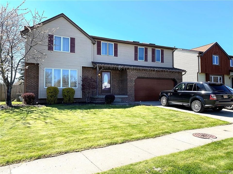 1st image of 18 Rushford Ln
