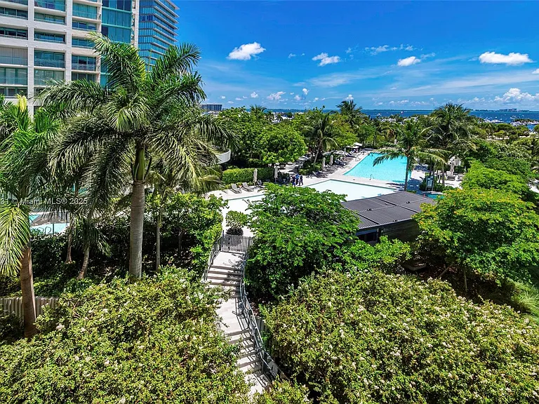 2821 S Bayshore Dr #7B — Photo 33
