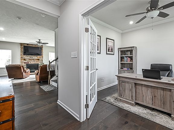 2nd image of 3036 Eagle Ridge Dr