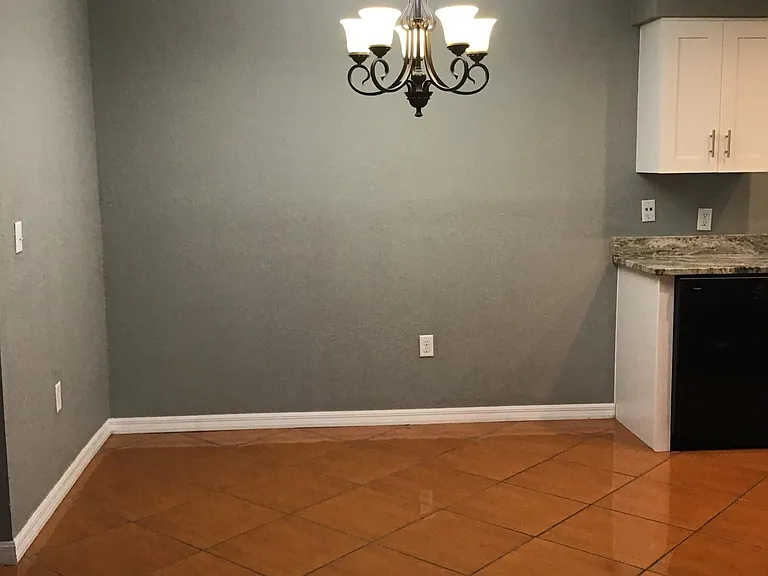 1438 El Paso Ave — Photo 4