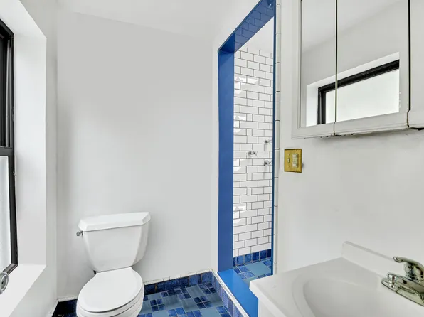 10 Carroll Street image 18 of 21